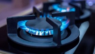 Frenan nuevas subas de tarifas de luz, gas, transporte y celular (se aplicarán subsidios)