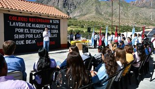 Los estudiantes de Luracatao cuentan con un nuevo y moderno edificio secundario