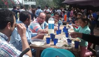 Almuerzo con los vecinos para escuchar inquietudes y acercar propuestas
