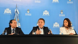 Sin Macri, sus ministros encabezaron la rueda de prensa