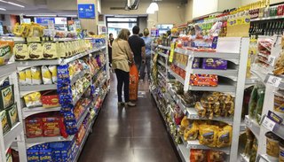 En diciembre, la inflación se ubicó por encima del 4% y superó el 54% interanual
