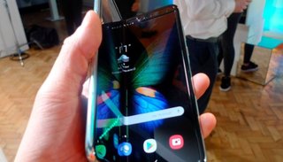 Samsung agotó todos sus teléfonos con pantalla plegable en el primer día de preventa