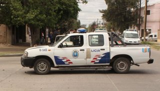 Una mujer golpeó cruelmente a su hija cuando ella le dijo que era bisexual