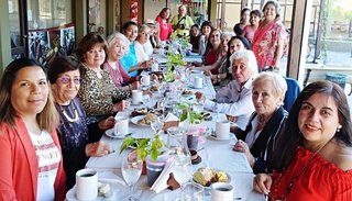 Mujeres de América que trabajan por la paz, reunidas en la Termal