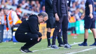 Leeds de Bielsa perdió y sale de puestos de ascenso directo