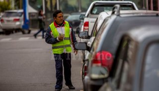 Permisionarios piden que suba a $20 el estacionamiento en las calles de Salta capital