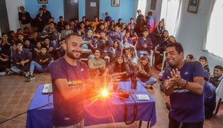 Recorren sudamérica llevando sus clases de astronomía