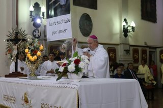 La feligresía celebra a Jesús resucitado