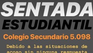 Sentada estudiantil para frenar el acoso serial de un docente