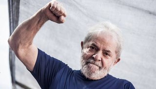 La Justicia brasileña redujo la condena de Lula y puede salir de prisión este año