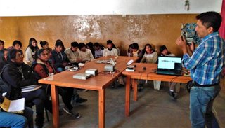 Capacitan a jóvenes en materia tecnológica