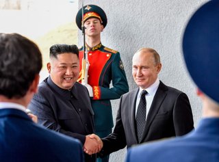 Cumbre entre Putin y Kim para desnuclearizar la península