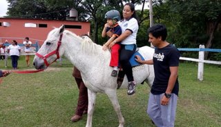 "Quieren sacar la terapia que ayuda a niños con discapacidad"