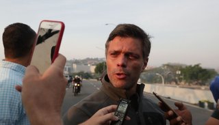 Leopoldo López y su familia se refugiaron en la embajada de Chile en Caracas