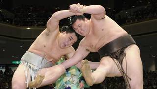 El sumo, deporte nacional de Japón, sufre el coronavirus