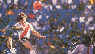 A 35 años de la “pelota naranja” y el festejo de River en La Bombonera