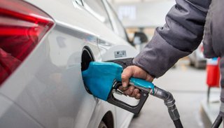 Desde mañana aumentarán un 6% en promedio los precios de los combustibles