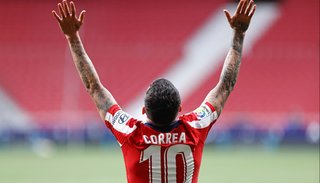 Atlético de Madrid, con uno de Correa, volvió a la punta