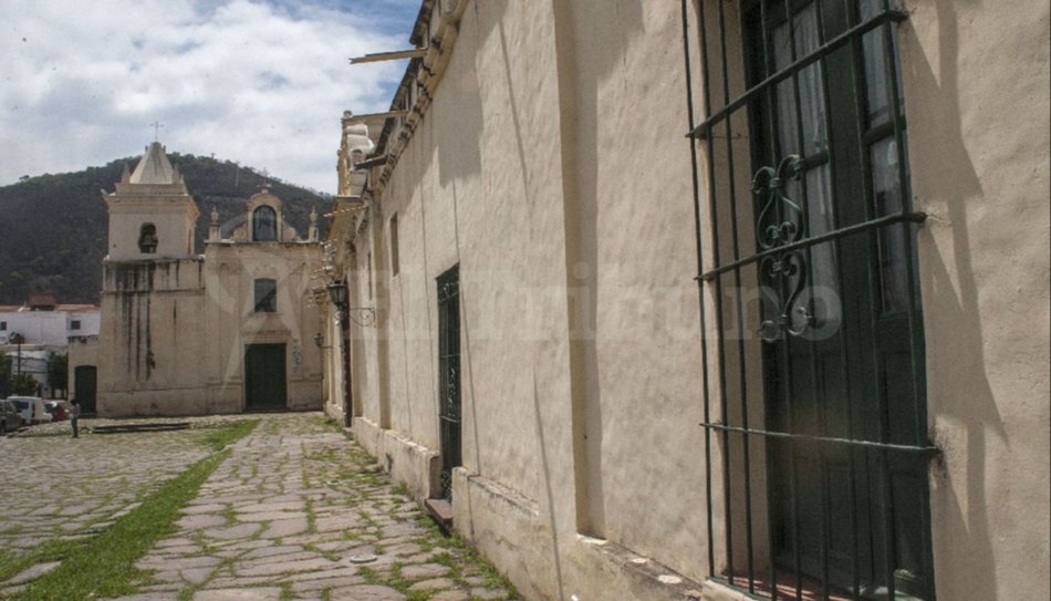 El arzobispo Cargnello fue denunciado por violencia de género contra una religiosa- El arzobispo Cargnello fue denunciado por violencia de género contra una religiosa