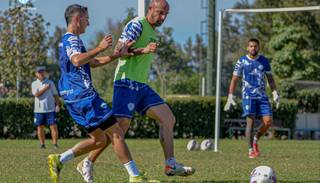 Gimnasia prepara el mismo equipo que ganó la fecha pasada