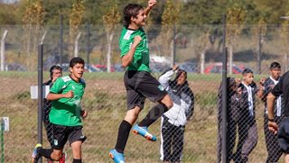 Gran debut de los pibes de la Liga Salteña