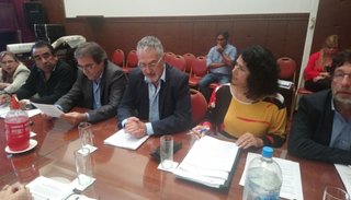 Mañana se tratará el "seguro médico a extranjeros" en la Legislatura