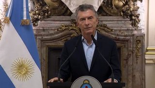 Mauricio Macri, en medio de la turbulencia económica por la suba del dólar: "Iniciamos conversaciones con el FMI"