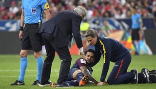 Dani Alves llegará con lo justo al Mundial