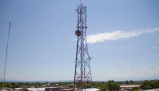 Piden cambiar normas para poner antenas de telefonía