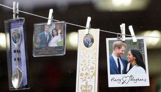 El fanatismo por la boda real y el merchandising insólito