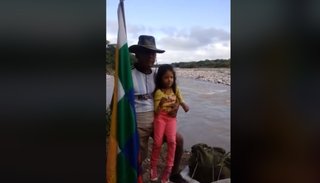 Entusiasta jujeño construyó una balsa "ecológica" y pretende llegar a Buenos Aires