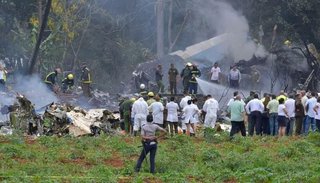 Tragedia: un avión se estrelló con 113 personas a bordo