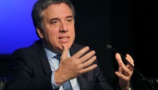 Dujovne pasa a coordinar el equipo económico