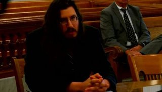 Un hombre de 30 años fue demandado por sus padres para que abandone el hogar