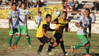 La Viña volvió a la victoria con goleada 5 a 0 contra Alberdi