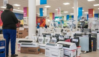 La fiebre por los TV y la falta de frío congelaron las ventas de estufas