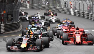 Ricciardo ganó en Mónaco y se prende en la pelea