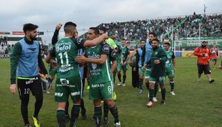 Sarmiento de Junín sacó ventaja ante San Martín en la primera final