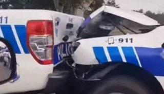 Policía de San Luis: chocaron 4 camionetas 0 km que llevaban al acto de entrega