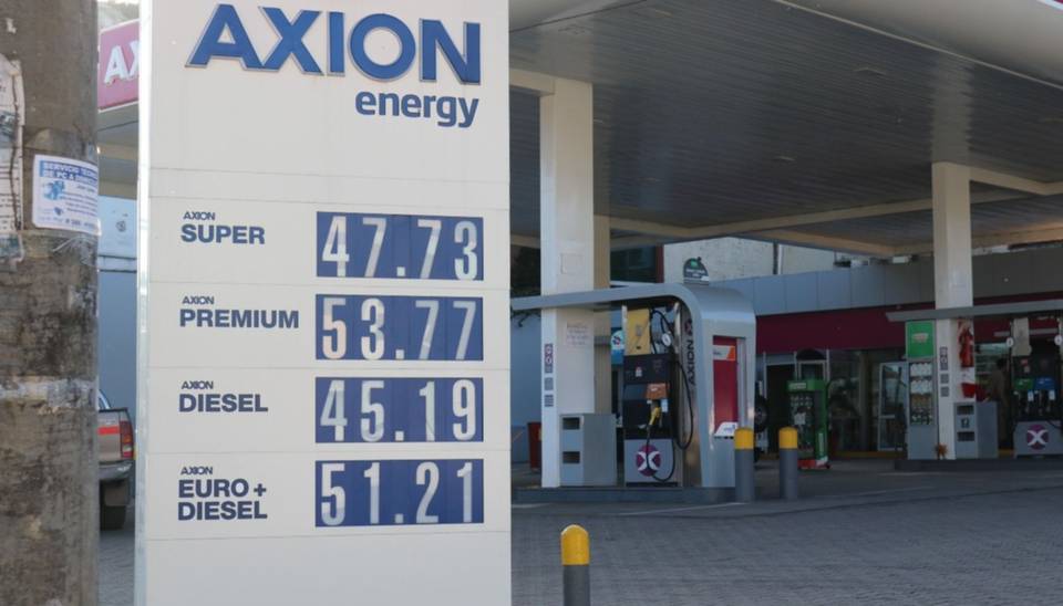 Axion bajó un 2 el precio de sus combustibles