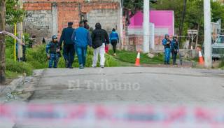 Buscan a un prófugo por el crimen en Villa 20 de Junio