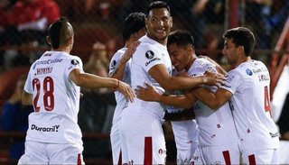 Huracán, que goleó a Lara de Venezuela, se acordó tarde