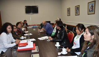 Recibieron a enfermeros autoconvocados