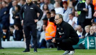 Leeds de Bielsa perdió y se quedó sin final por el ascenso