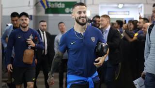 Benedetto entrenó sin problemas y volvería a ser titular