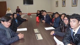 Alumnos entrevistaron a los legisladores