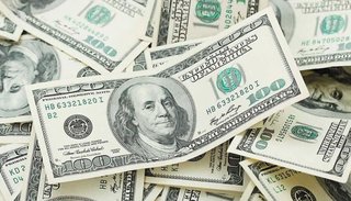 El dólar arrancó la semana en alza