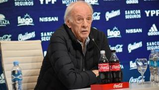 Menotti: "Estoy feliz por conocer a Messi. Es uno de los cinco grandes de la historia"