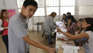 Por un error, se olvidaron de cargar cientos de jóvenes en el padrón electoral