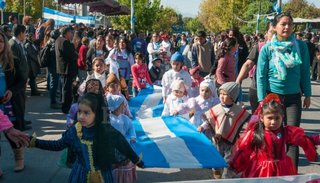 Actos centrales y desfile por el 25 de Mayo